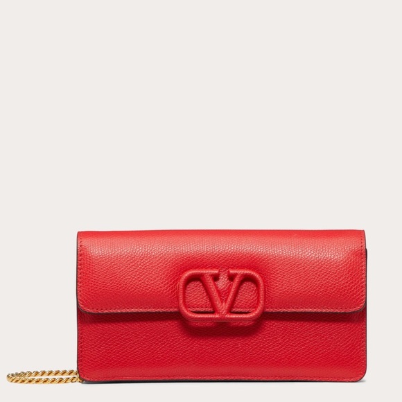 LIKE NEW Valentino Wallet on Chain - Picture 2 of 6